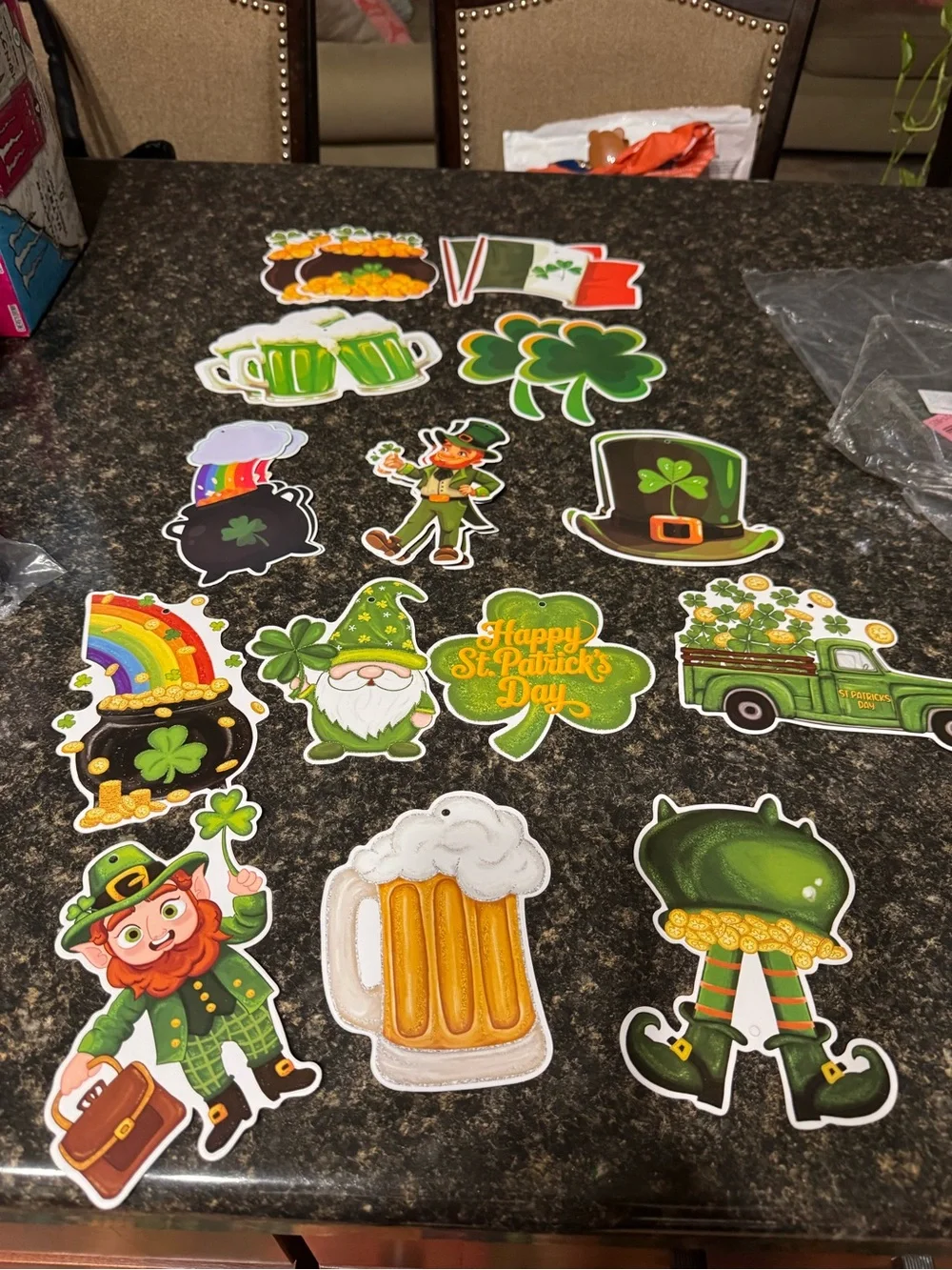 30 Piece St. Patrick's Day Hanging Decoration Set, 'Lucky' Banner